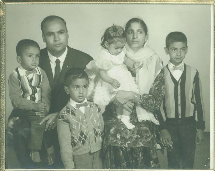 [Photo of Daljit Singh Alamwala and his family]