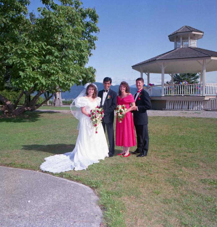 [Photo of Mal Gill and Leanne with Leanne's close connections]