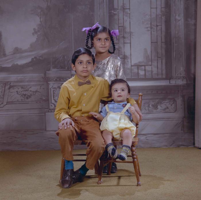 [Group photo of unidentified children]