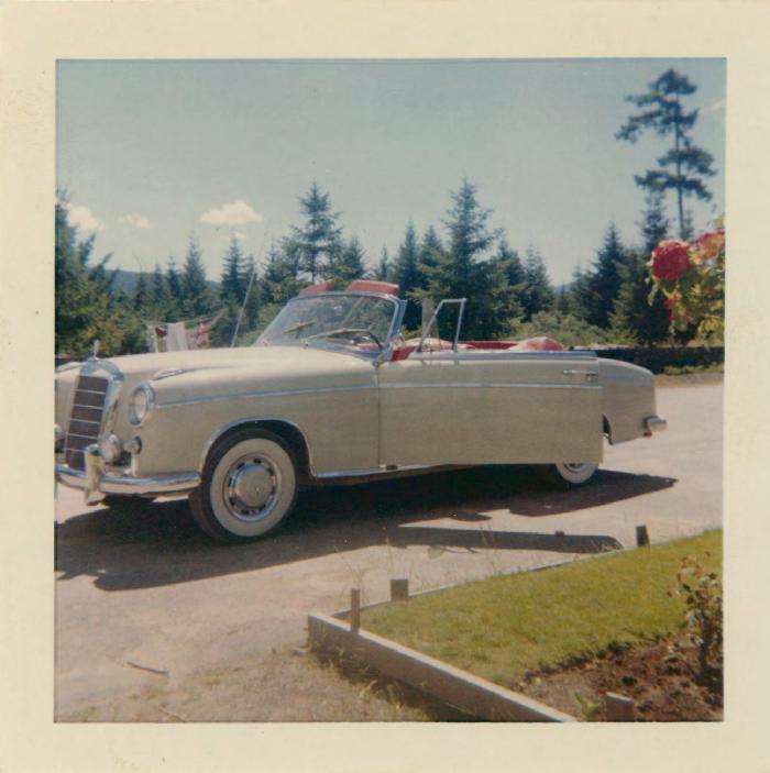 [Photo of a vintage car]