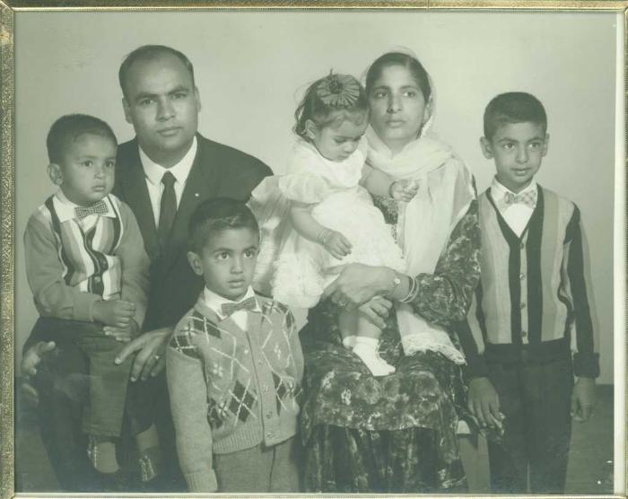 [Photo of Daljit Singh Alamwala and family]