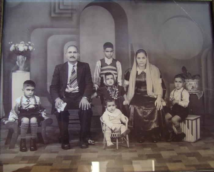 [Group photo of Aulak family]