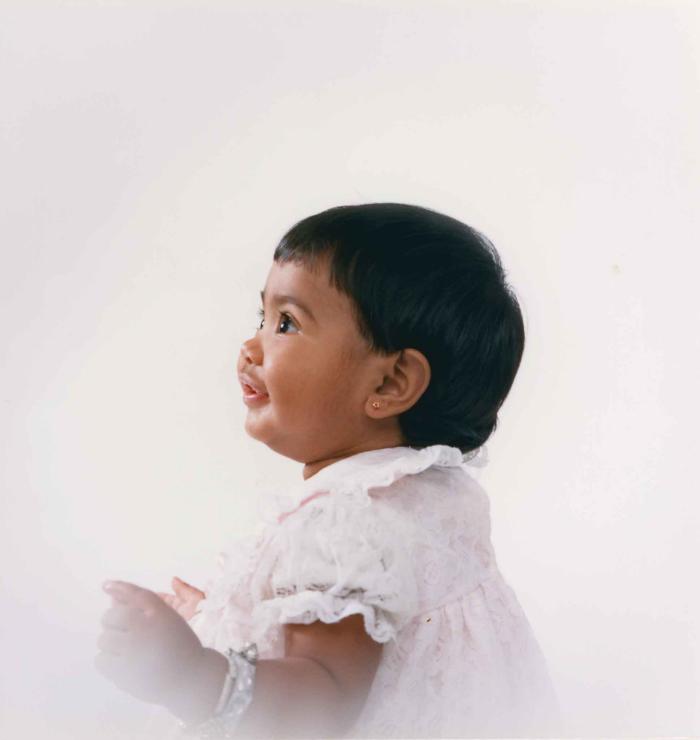 [Portrait of an unidentified child]