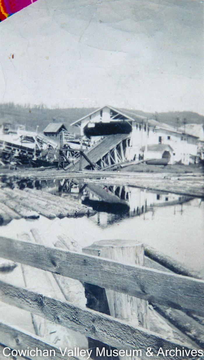 [Lumber mill and wooding station]
