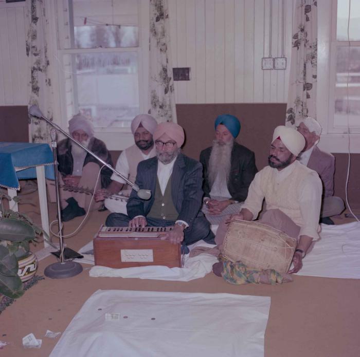 [Photo of the wedding musicians]