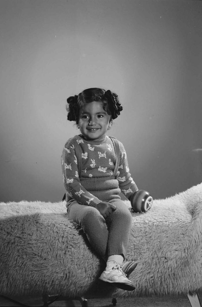 [Portrait of an unidentified  young girl]