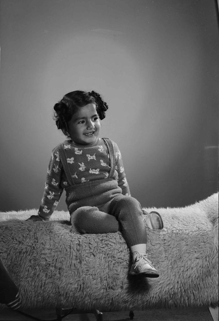 [Portrait of an unidentified  young girl]