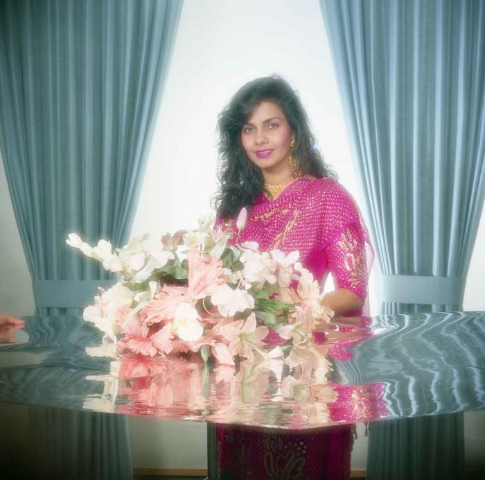 [Portrait of unidentified woman]