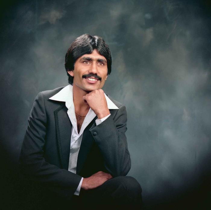 [Portrait of Pavinder Dosanjh]