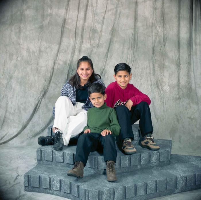 [Group photo of unidentified children]