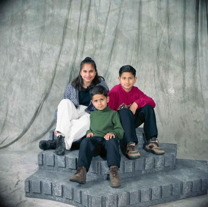 [Group photo of unidentified children]