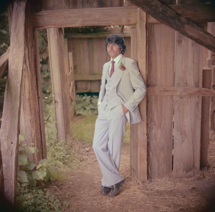 [Photo of Mahlan Gill]