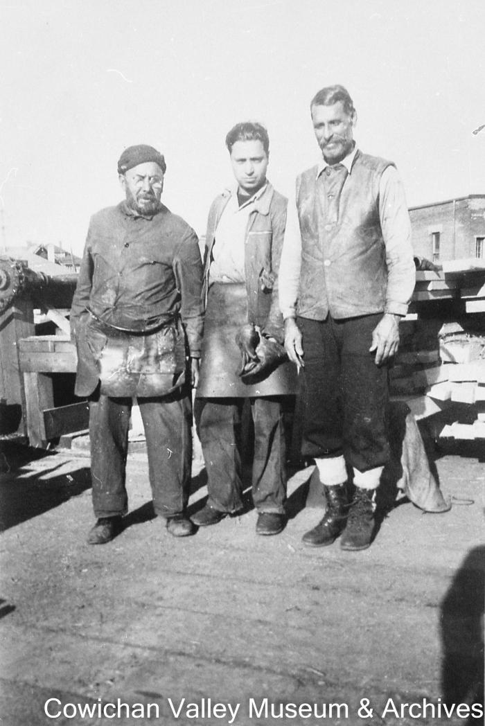 Sidalla, Gurcharan and Pindoo : mill workers