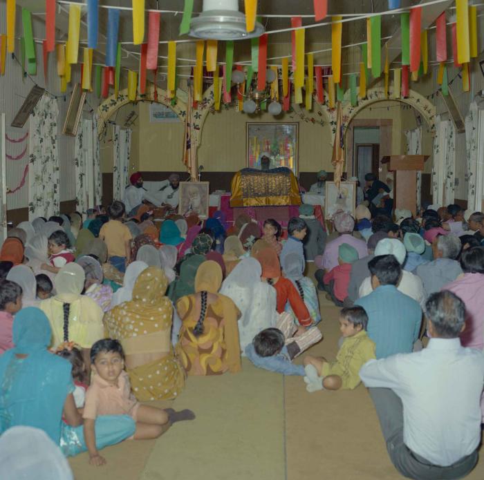 [Photo of Sri Guru Granth Sahib]