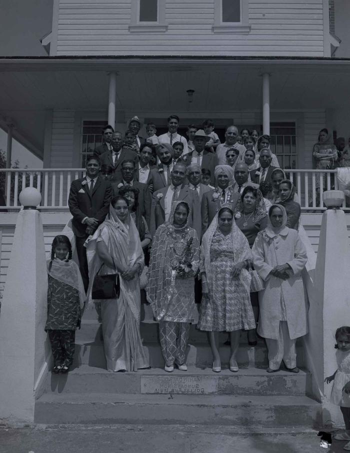 [Photo of Kahar Singh with an unidentified bride]