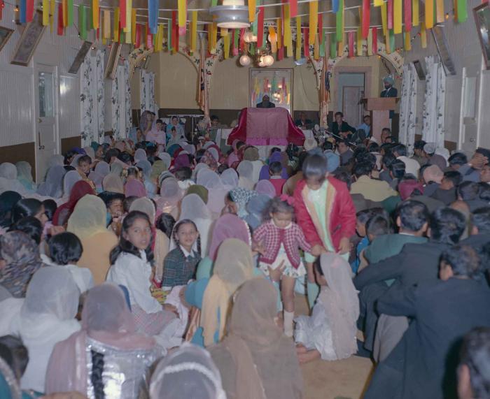 [Photo of Sri Guru Granth Sahib]