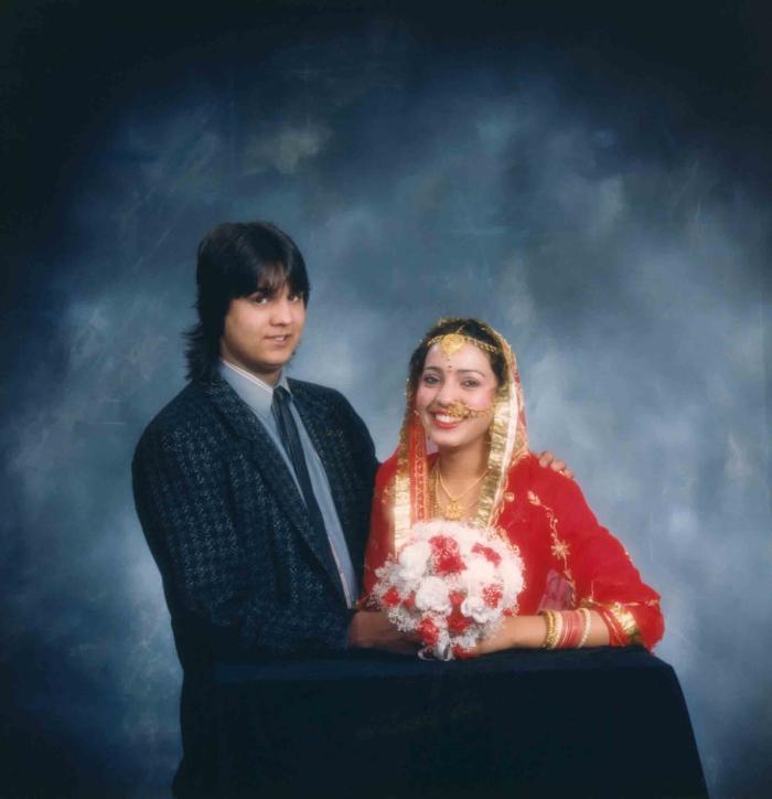 [Photo of Chani Kondolay with an unidentified woman]