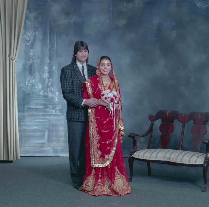[Photo of Chani Kondolay with an unidentified woman]
