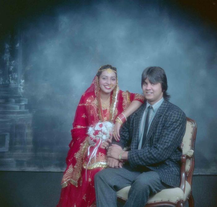[Photo of Chani Kondolay with an unidentified woman]