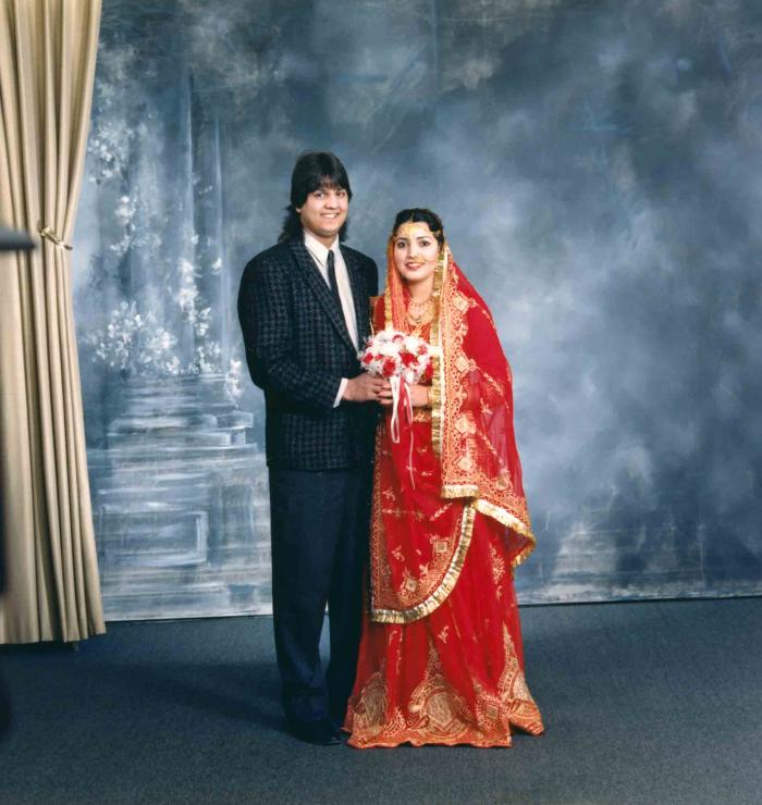 [Photo of Chani Kondolay with an unidentified woman]