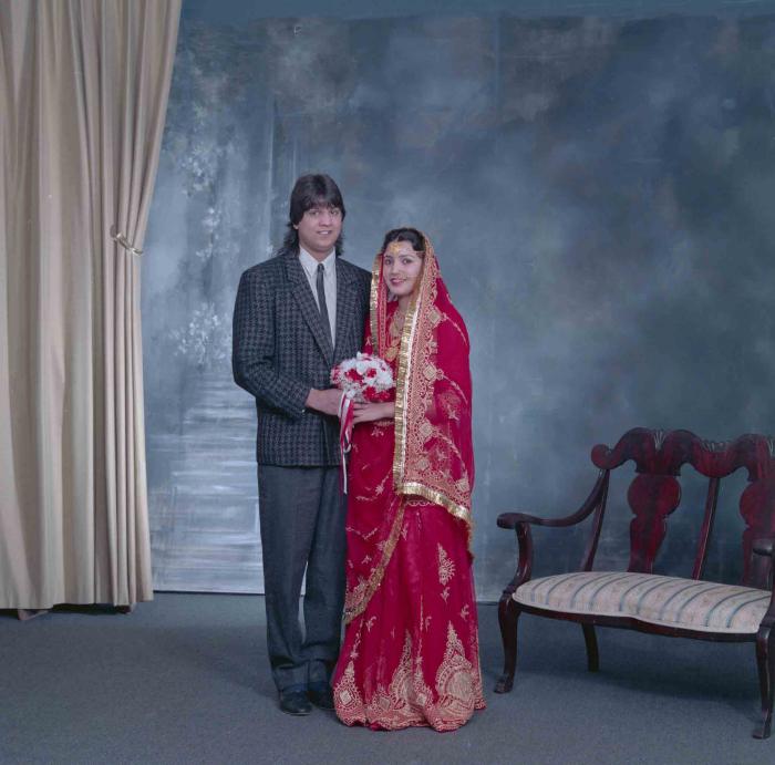 [Photo of Chani Kondolay with an unidentified woman]