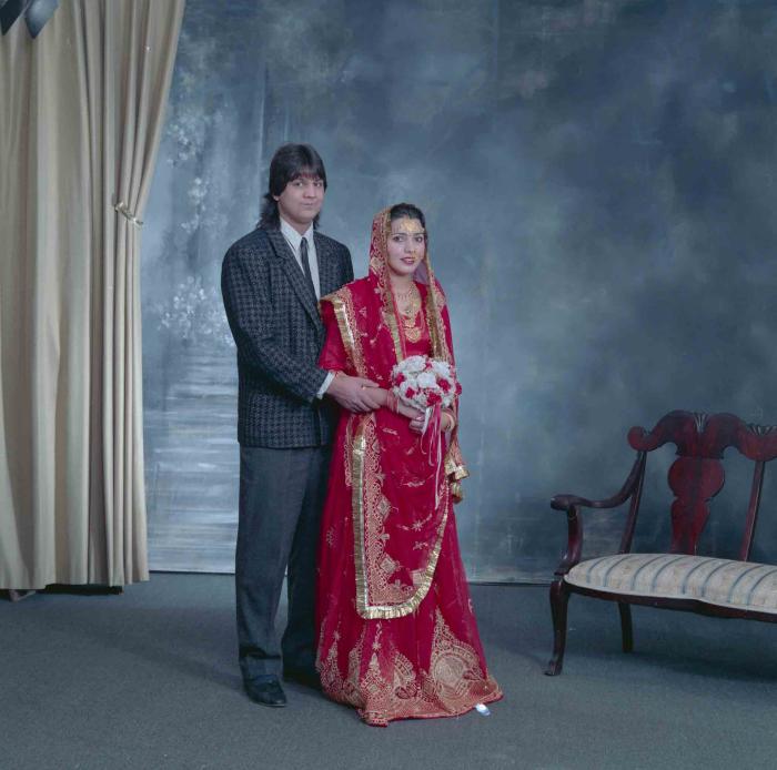 [Photo of Chani Kondolay with an unidentified woman]