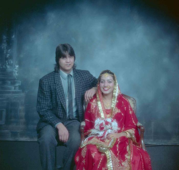 [Photo of Chani Kondolay with an unidentified woman]