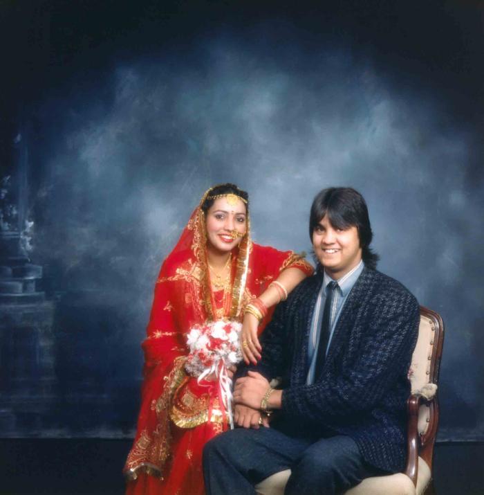 [Photo of Chani Kondolay with an unidentified woman]