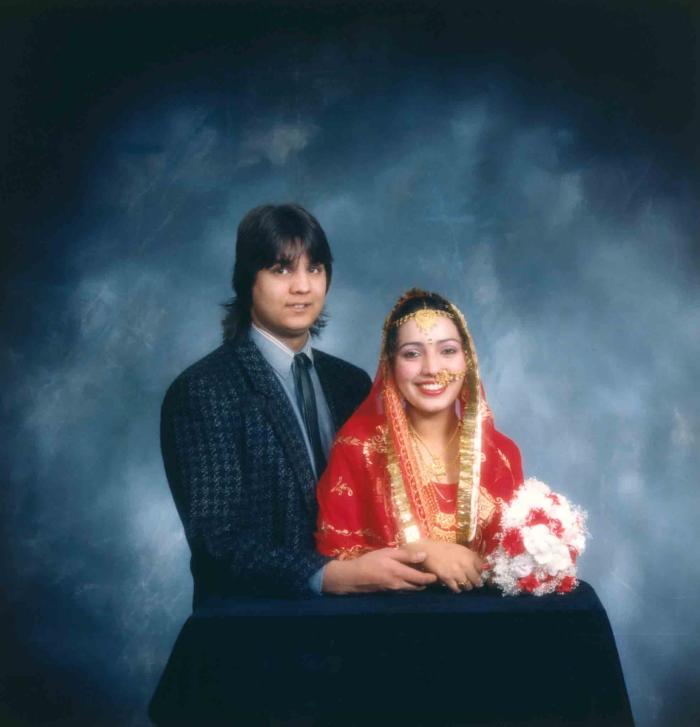 [Photo of Chani Kondolay with an unidentified woman]