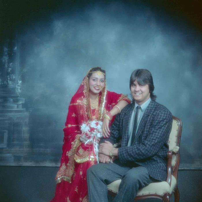 [Photo of Chani Kondolay with an unidentified woman]