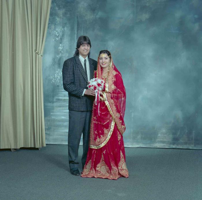[Photo of Chani Kondolay with an unidentified woman]