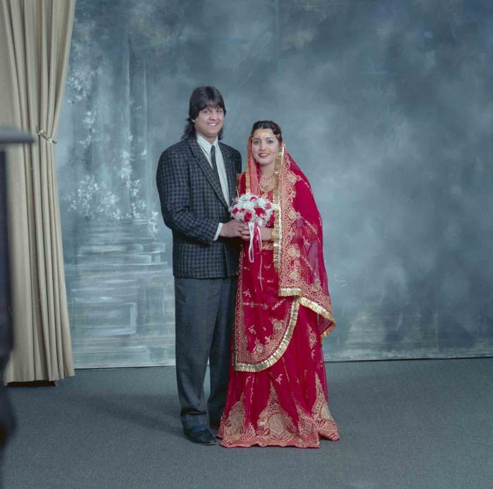 [Photo of Chani Kondolay with an unidentified woman]