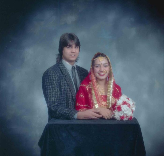 [Photo of Chani Kondolay with an unidentified woman]