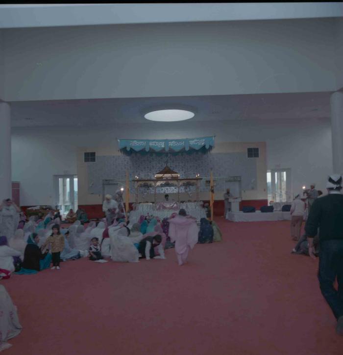 [Photo of Sri Guru Granth Sahib]
